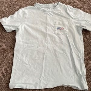Vineyard vines tee